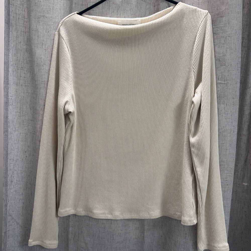 NWOT Banana Republic knit cream top - size medium